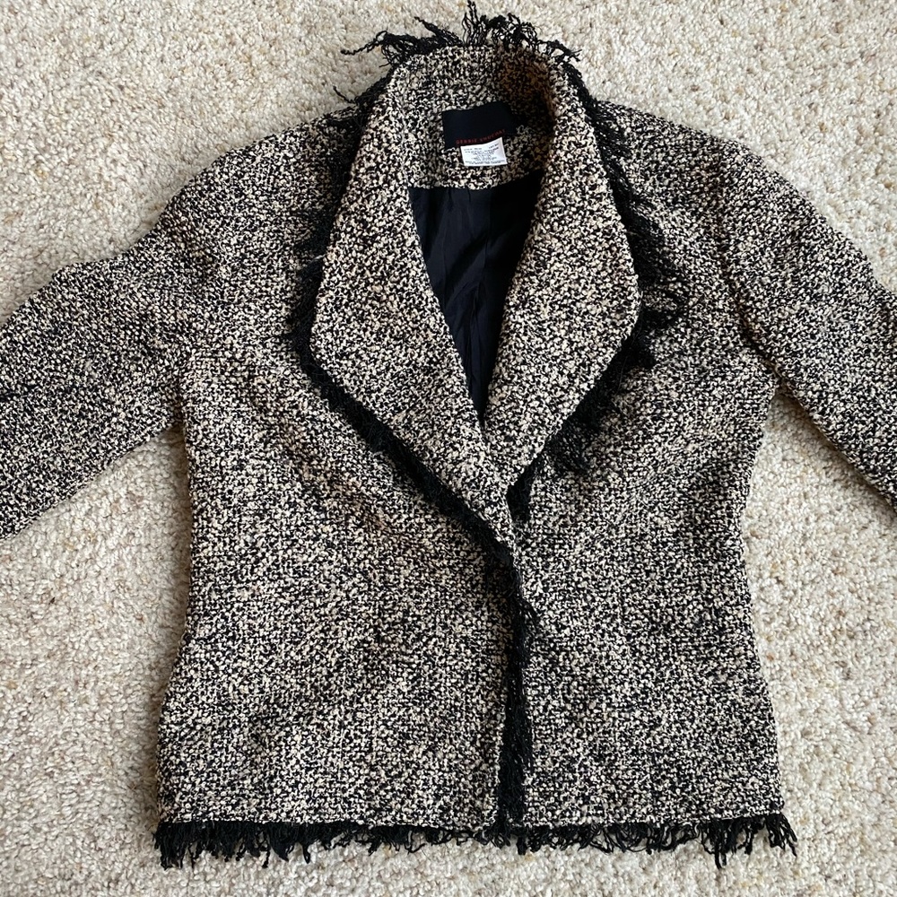 ⭐️ Lord and Taylor black and white fringe blazer